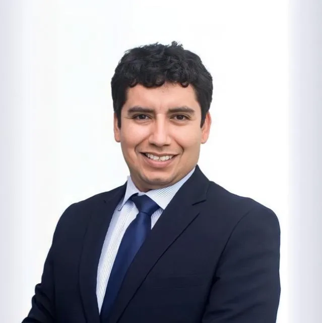 Ricardo Valverde Honor, asesor de visas de VISA 360